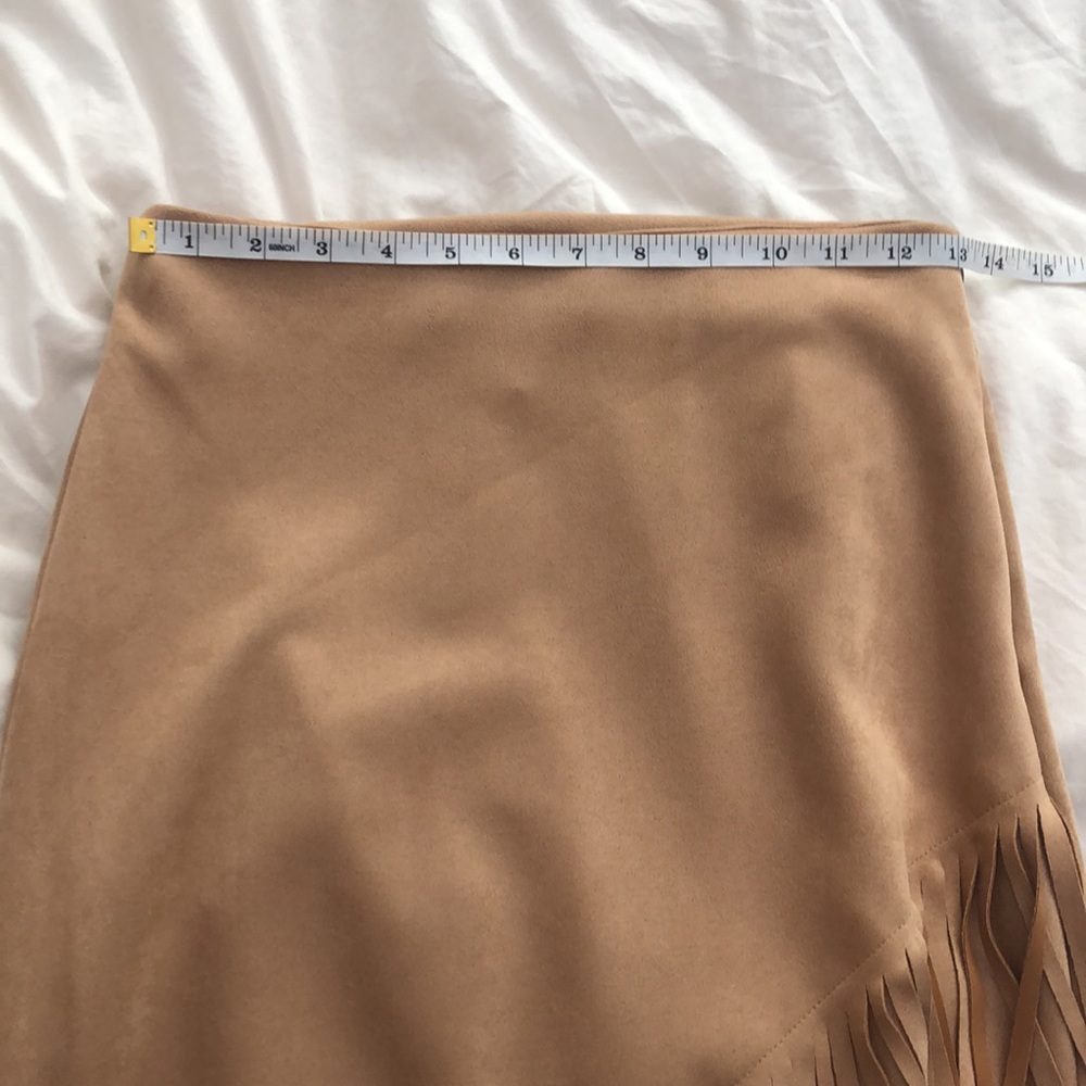 Aqua faux suede skirt with fringes. Never worn, small cut on one fringe - Picture 5 of 8